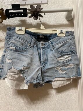 Rewash Light Blue Distressed Cutoff Denim Shorts size 7 (28)